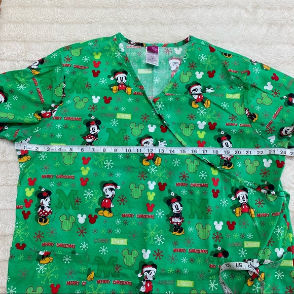 Disney holiday Mickey Mouse Women's scrub Top XL - Picture 8 of 14